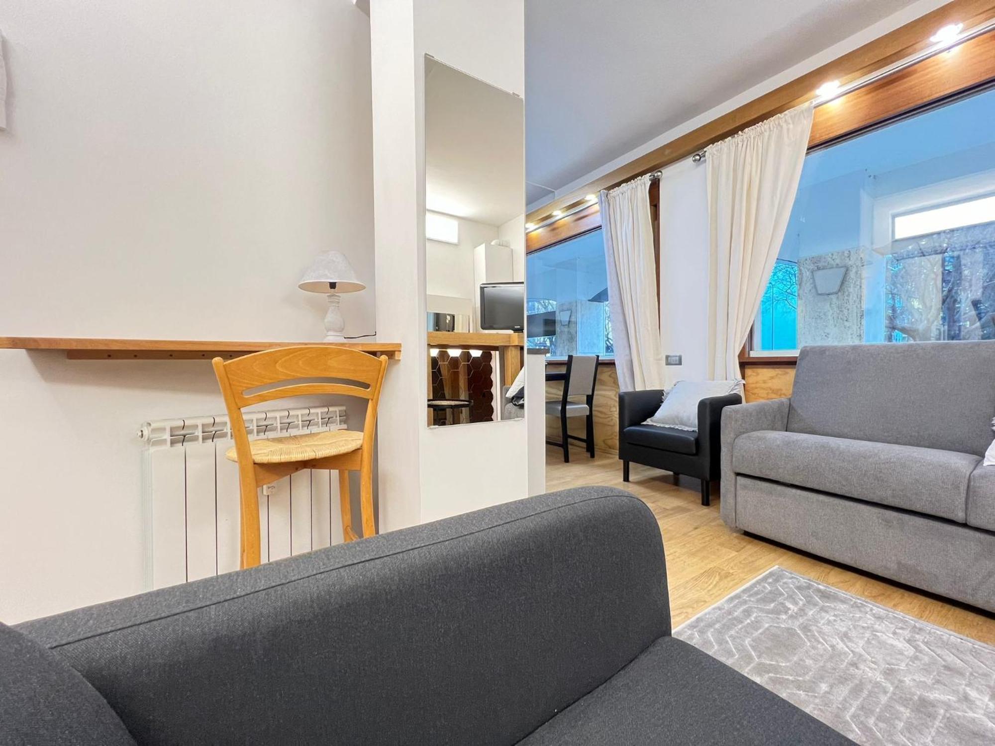 "R&P Apartment", Short Term Stay, Elegant Design, Bisceglie Metro Station, Easy For San Siro And Fiera Milano, Free Parking Extérieur photo